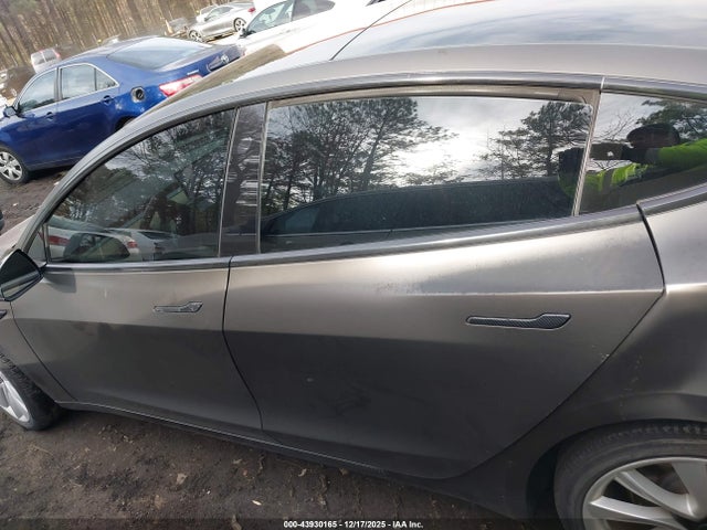 5YJ3E1EB2JF090334 Tesla Model 3 Long Range/performance