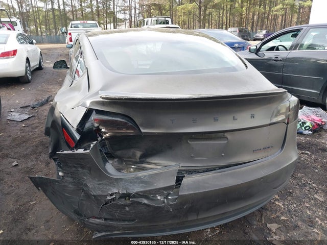 5YJ3E1EB2JF090334 Tesla Model 3 Long Range/performance