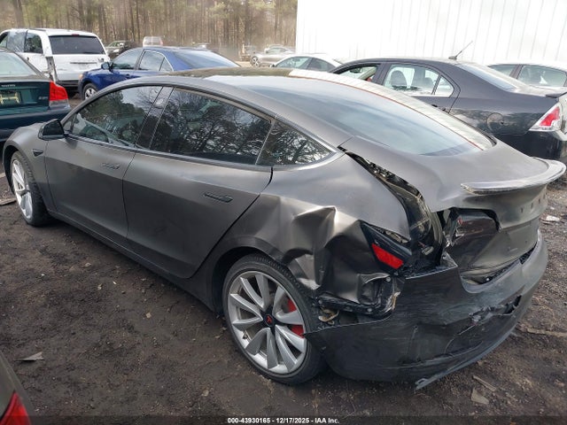 2018 TESLA MODEL 3 5YJ3E1EB2JF090334 Photo 2