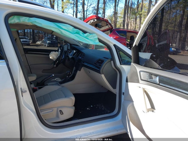 2018 VOLKSWAGEN GOLF SPORTWAGEN 3VWL17AU9JM762159 Photo 4