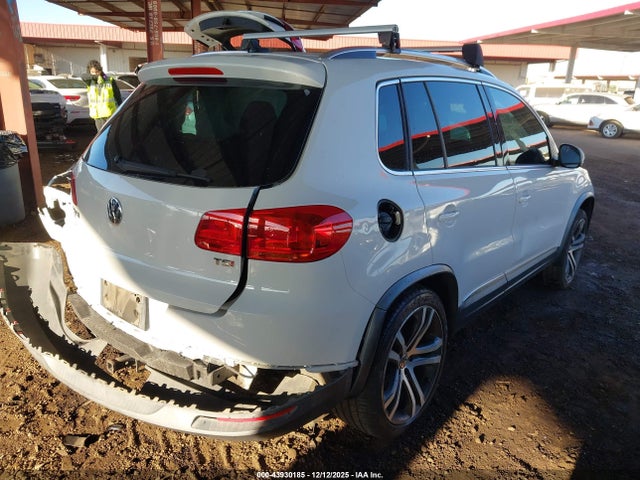 WVGAV7AX2GW589582 Volkswagen Tiguan Sel