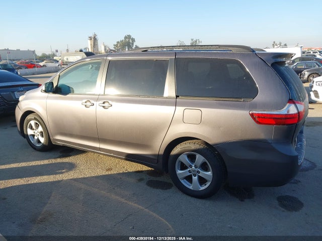 Toyota Sienna 2015 5TDKK3DC4FS669211 Image 28