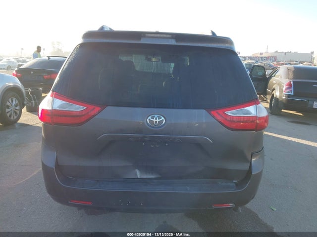 Toyota Sienna 2015 5TDKK3DC4FS669211 Image 30