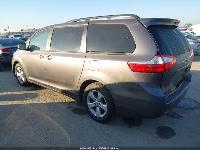 Toyota Sienna 2015 5TDKK3DC4FS669211 Image 17