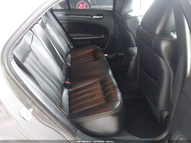 2019 CHRYSLER 300 2C3CCABG8KH585482 Photo 7