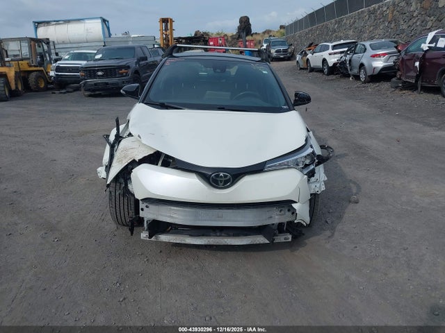 JTNKHMBX0K1026142 Toyota C-HR XLE
