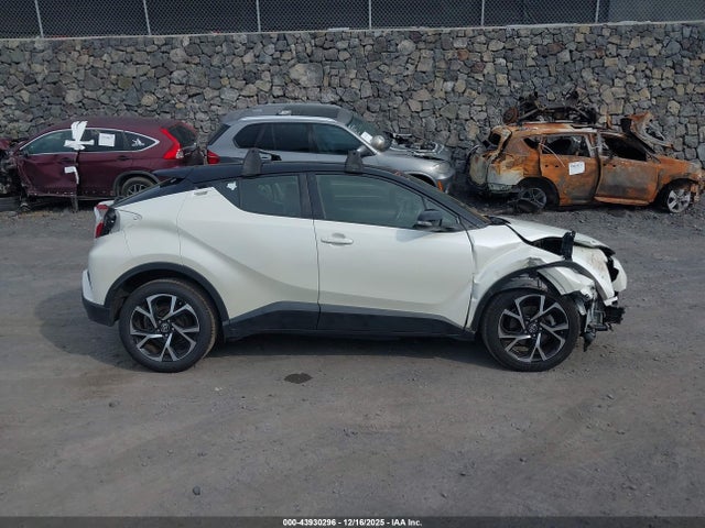 JTNKHMBX0K1026142 Toyota C-HR XLE