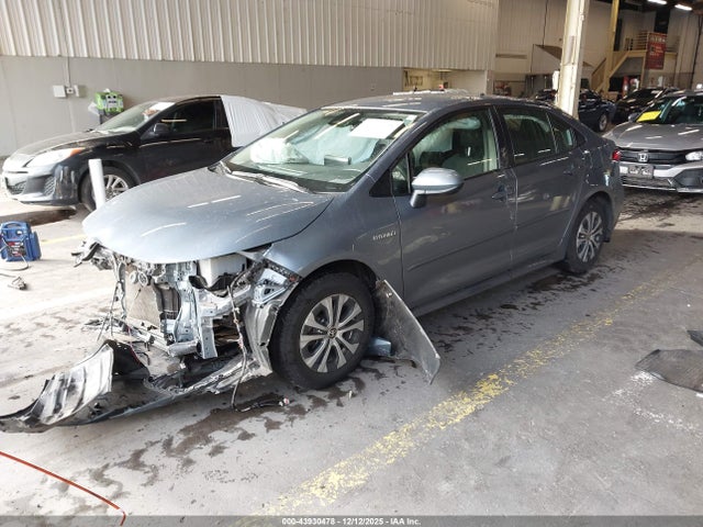 Toyota Corolla Hybrid Le 2020 JTDEBRBE3LJ025664 Image 2