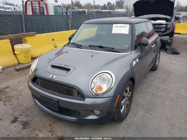 2009 MINI COOPER S WMWMF73549TW85502 Photo 5