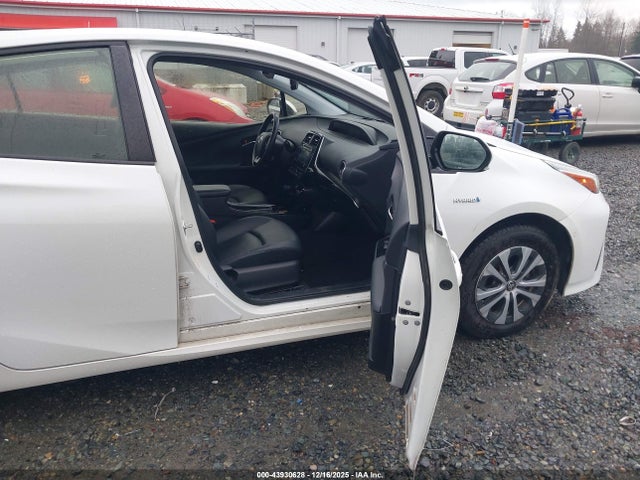 JTDL9RFU3K3011366 Toyota PRIUS XLE