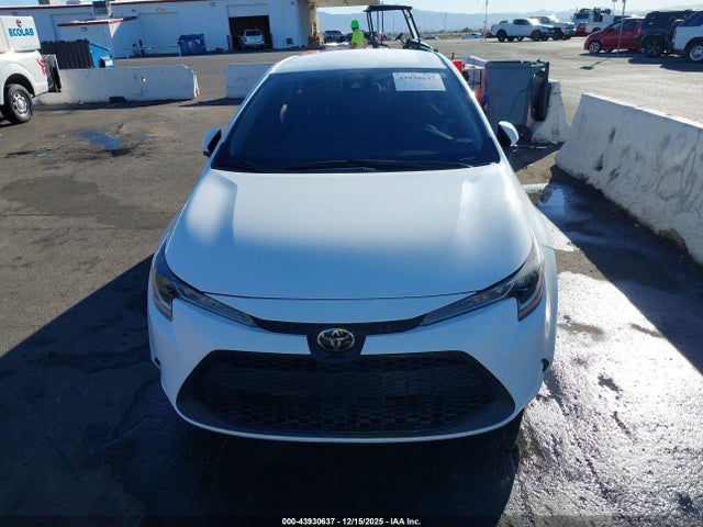 Toyota COROLLA LE 2022 5YFEPMAE2NP337012 Image 12