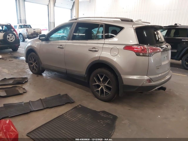 Toyota RAV4 SE 2017 2T3JFREV2HW685637 Image 3