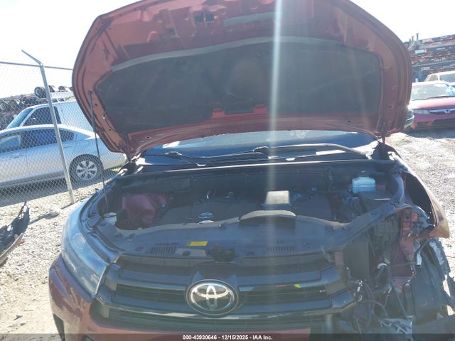 5TDKZRFH0KS318118 Toyota Highlander Se