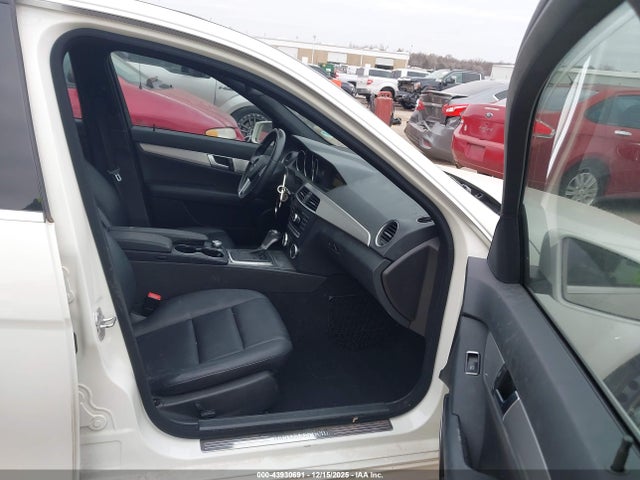 43930691 :رقم المزاد ، WDDGF4HB3CR217557 vin ، 2012 Mercedes-benz C 250 Sport مزاد بيع
