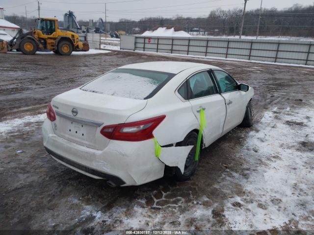 2018 NISSAN ALTIMA 1N4AL3AP9JC124993 Photo 3