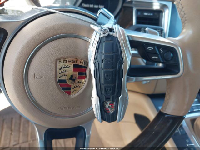 2017 PORSCHE MACAN WP1AB2A53HLB12871 Photo 10