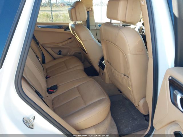 2017 PORSCHE MACAN WP1AB2A53HLB12871 Photo 7