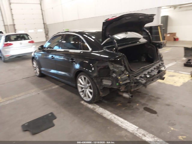 2015 AUDI A3 WAUEFGFF8F1094699 Photo 2