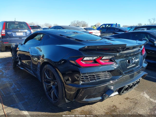 2024 CHEVROLET CORVETTE Z06 1G1YE2D31R5609837 Photo 2