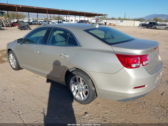 2015 CHEVROLET MALIBU 1G11C5SL0FF342109 Photo 2