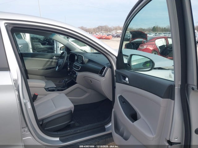 2021 HYUNDAI TUCSON KM8J2CA44MU383596 Photo 4