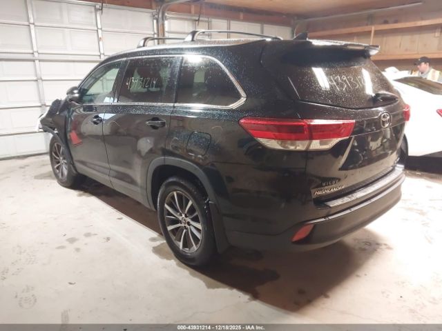 2019 TOYOTA HIGHLANDER 5TDJZRFH1KS595419 Photo 2