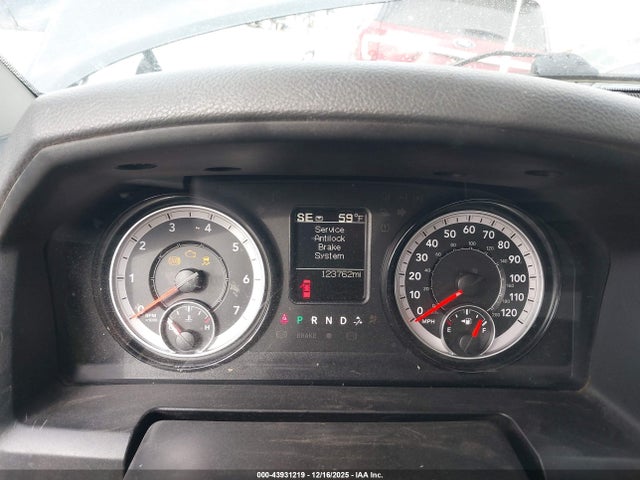 43931219 :رقم المزاد ، 3C6RR6KT8JG250534 vin ، 2018 Ram 1500 Express  4x2 5'7 Box مزاد بيع