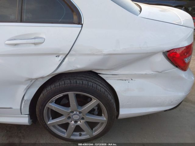 2014 MERCEDES-BENZ C 250 WDDGF4HB9EG237049 Photo 5