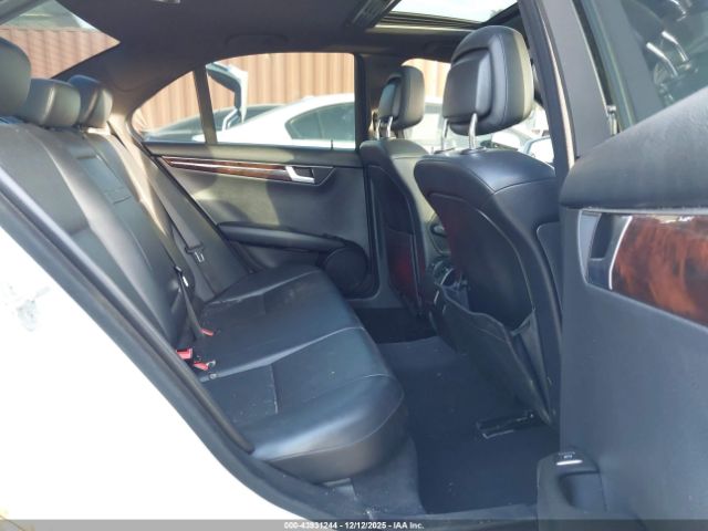 2014 MERCEDES-BENZ C 250 WDDGF4HB9EG237049 Photo 7