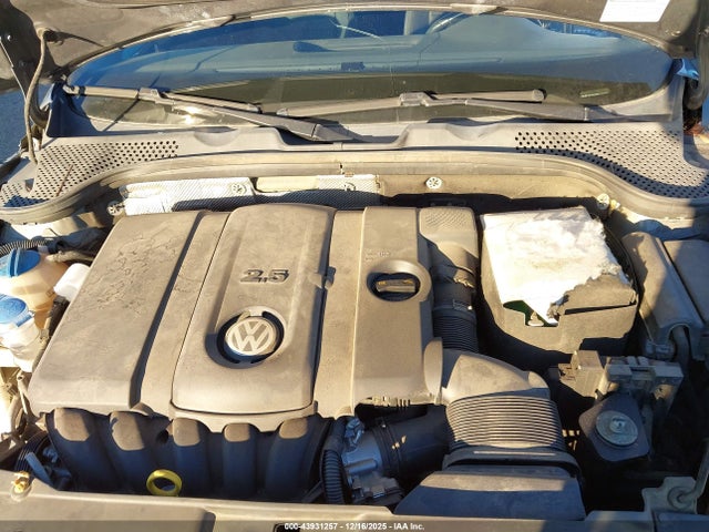 Volkswagen Beetle 2.5l 2014 3VWJP7AT4EM612866 Image 10