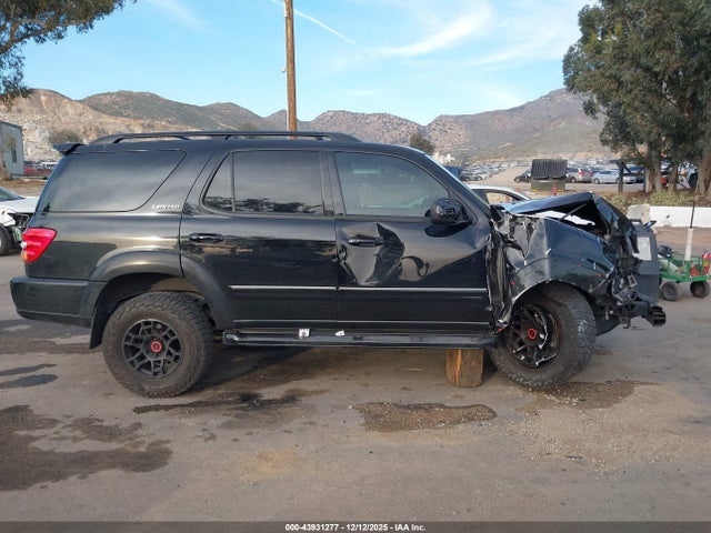 Auction sale of the 2004 Toyota Sequoia Limited V8, vin: 5TDZT38A74S231834, lot number: 43931277