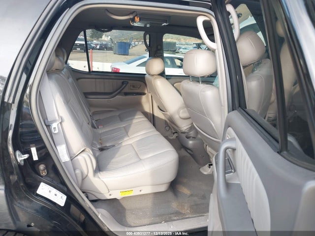 Auction sale of the 2004 Toyota Sequoia Limited V8, vin: 5TDZT38A74S231834, lot number: 43931277
