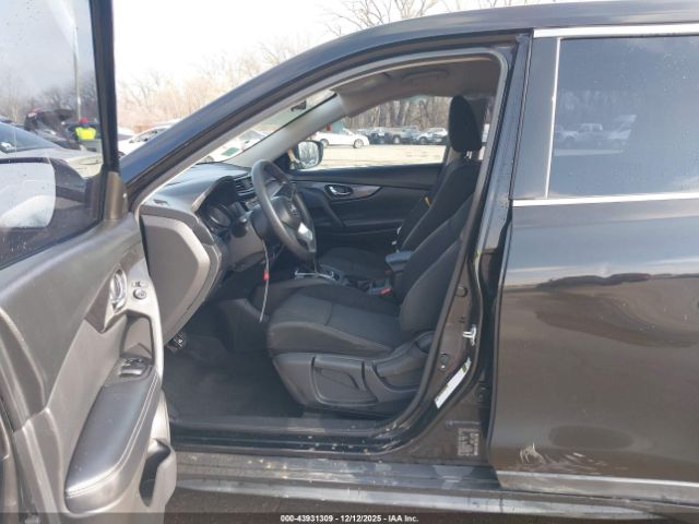 2018 NISSAN ROGUE KNMAT2MT6JP506422 Photo 4