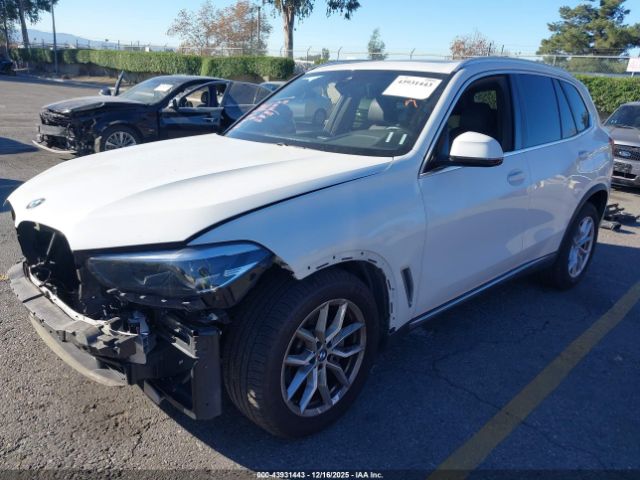 2019 BMW X5 5UXCR6C59KLL26232 Photo 1