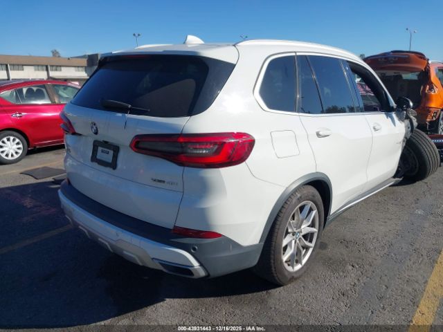 2019 BMW X5 5UXCR6C59KLL26232 Photo 3