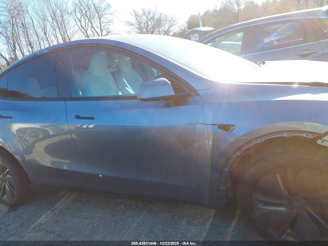 Tesla Model Y Rwd 2026 7SAYGDED5TA459256 Image 14