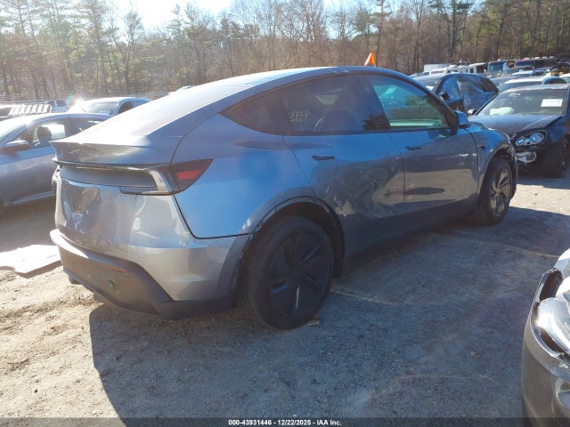 2026 TESLA MODEL Y 7SAYGDED5TA459256 Photo 3
