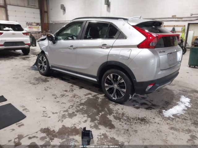 2018 MITSUBISHI ECLIPSE CROSS JA4AT5AA4JZ050925 Photo 2