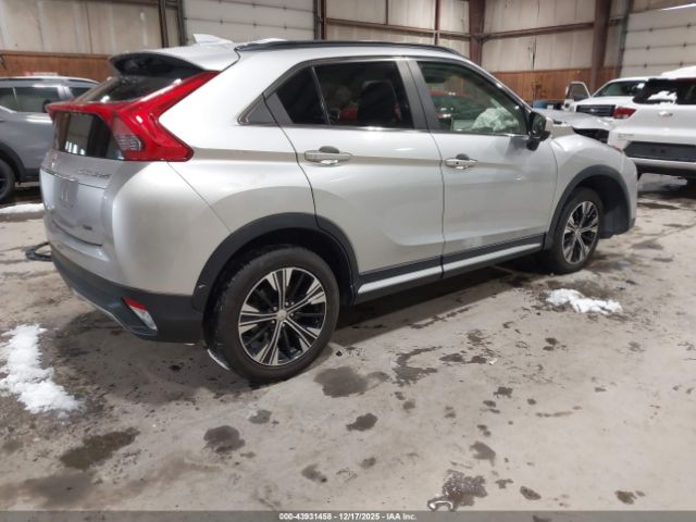 2018 MITSUBISHI ECLIPSE CROSS JA4AT5AA4JZ050925 Photo 3
