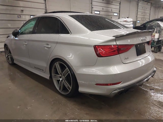 2016 AUDI A3 WAUJ8GFF4G1002322 Photo 2