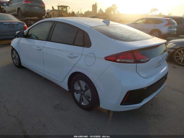 2019 HYUNDAI IONIQ HYBRID KMHC65LCXKU134178 Photo 2