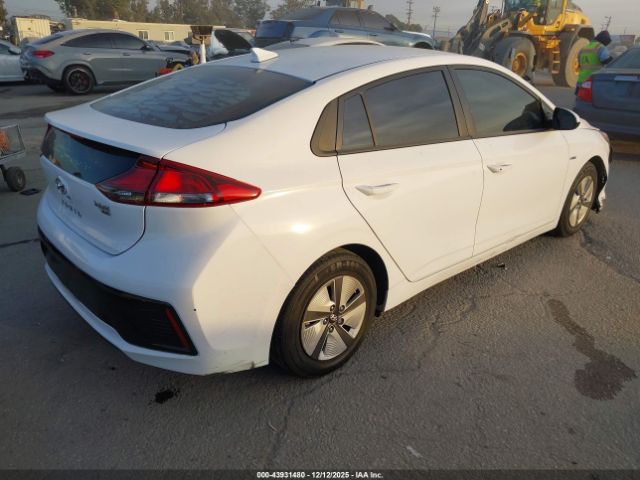 2019 HYUNDAI IONIQ HYBRID KMHC65LCXKU134178 Photo 3
