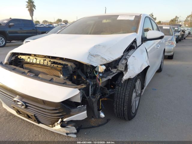 2019 HYUNDAI IONIQ HYBRID KMHC65LCXKU134178 Photo 5