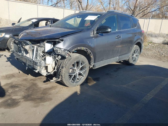JTMJFREV2JJ258639 Toyota RAV4 SE