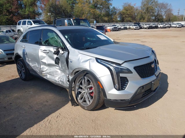 2021 CADILLAC XT4 1GYFZER49MF000630 Photo 0
