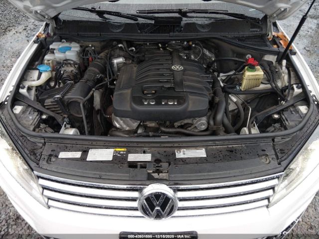 2016 VOLKSWAGEN TOUAREG WVGEF9BP2GD012555 Photo 9