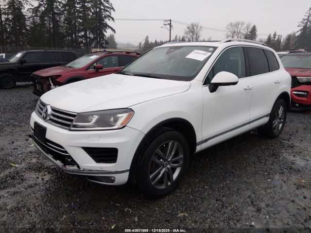 2016 VOLKSWAGEN TOUAREG WVGEF9BP2GD012555 Photo 1