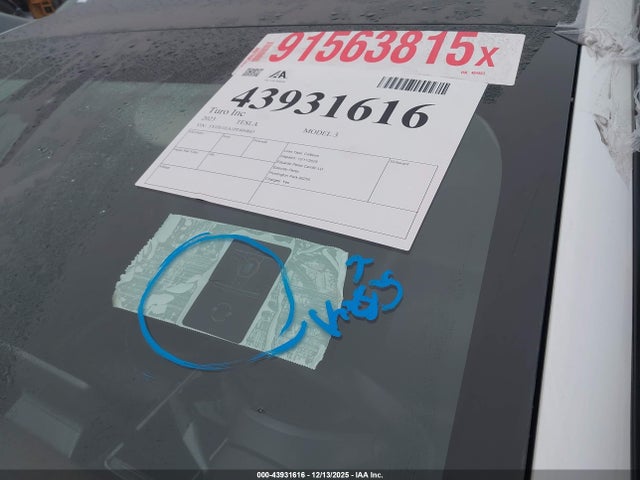 2023 TESLA MODEL 3 5YJ3E1EA1PF404863 Photo 10