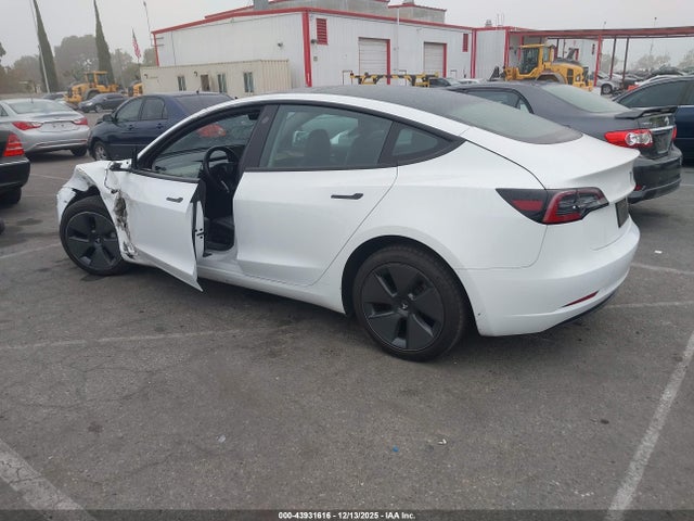 2023 TESLA MODEL 3 5YJ3E1EA1PF404863 Photo 2