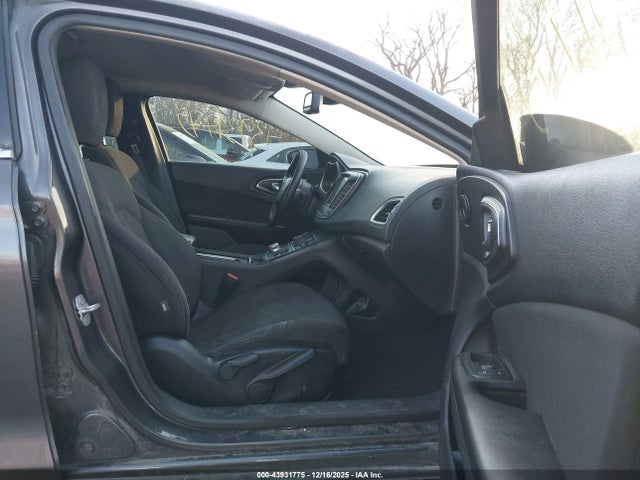 43931775 :رقم المزاد ، 1C3CCCAB8FN626904 vin ، 2015 Chrysler 200 Limited مزاد بيع